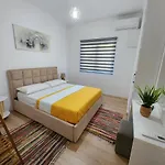Apartment Sweet 21